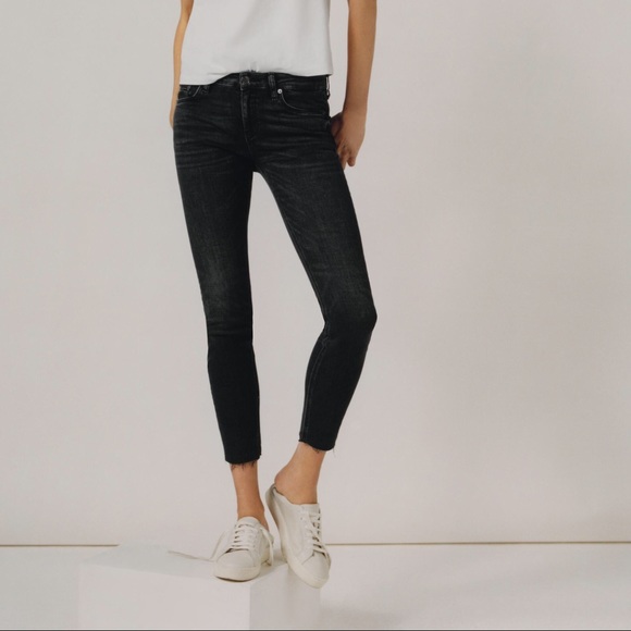 NWT Zara US 2 Super Skinny Uptown Black Raw Hem Mid-Rise Jeans